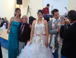 Aynur ile mit Evlendi